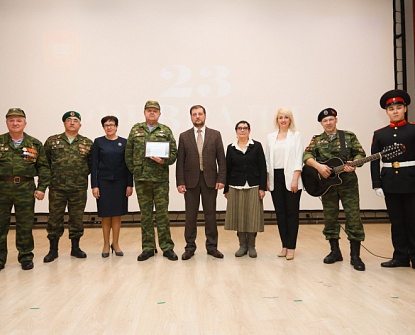 Руководство ТАИФ-НК поздравило курсантов кадетского корпуса с Днем защитников Отечества